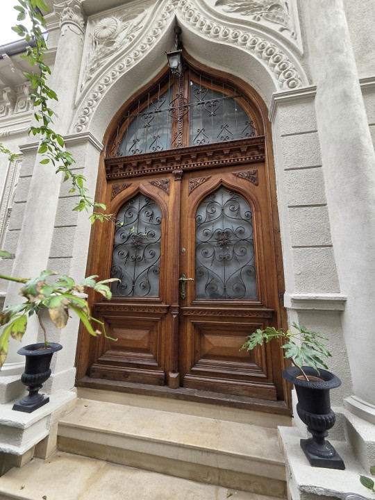 Vila interbelica de inchiriat/pretabila activitati comerciale/Victoriei