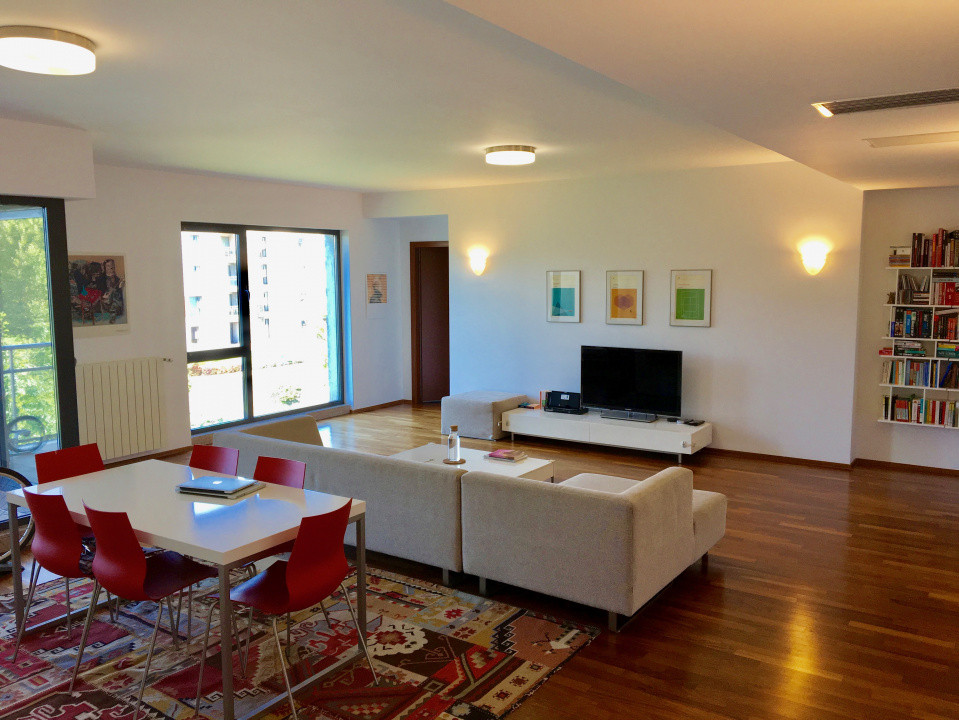 Apartament cu trei camere si doua locuri de parcare, in Baneasa Rezidential