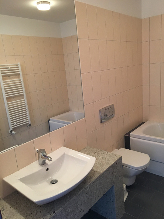 Apartament cu trei camere si doua locuri de parcare, in Baneasa Rezidential