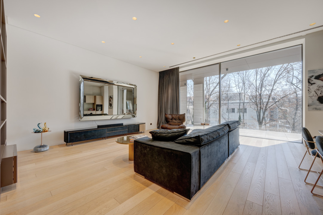 Outstanding and flawless property, on Kiseleff Boulevard