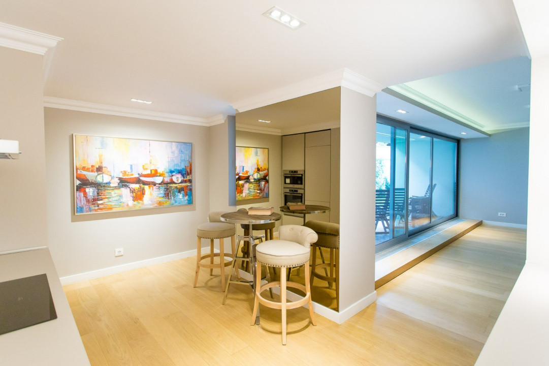 Apartament cu gradina, langa Piata Victoriei