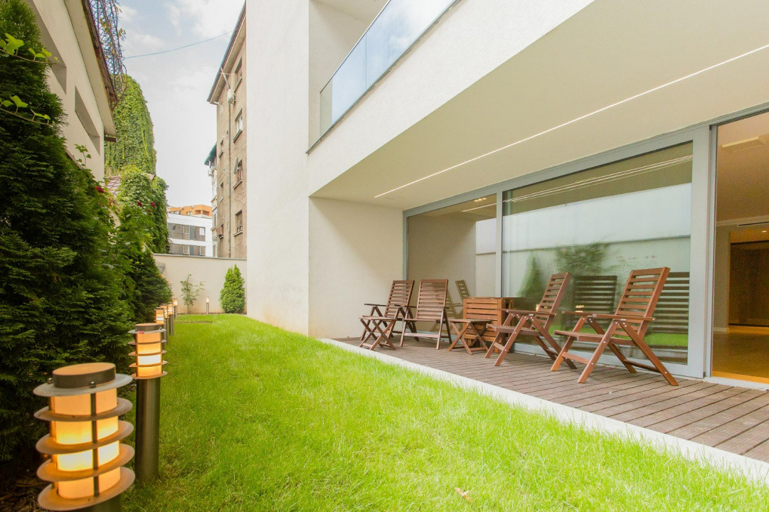 Apartament cu gradina, langa Piata Victoriei