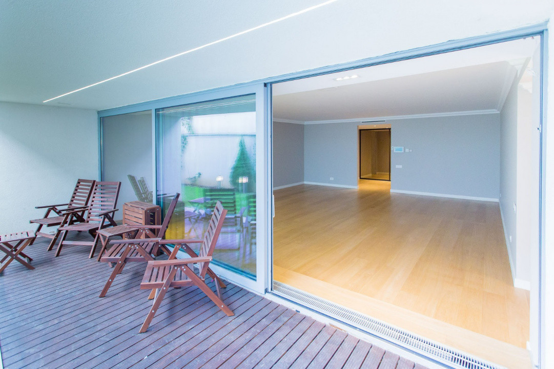 Apartament cu gradina, langa Piata Victoriei