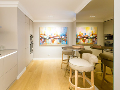 Apartament cu gradina, langa Piata Victoriei