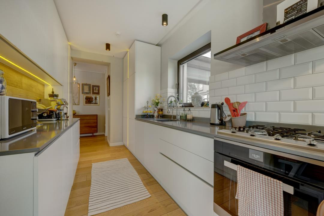 Vila eleganta cu 7 camere, cu curte generoasa, in apropierea Scolii Americane