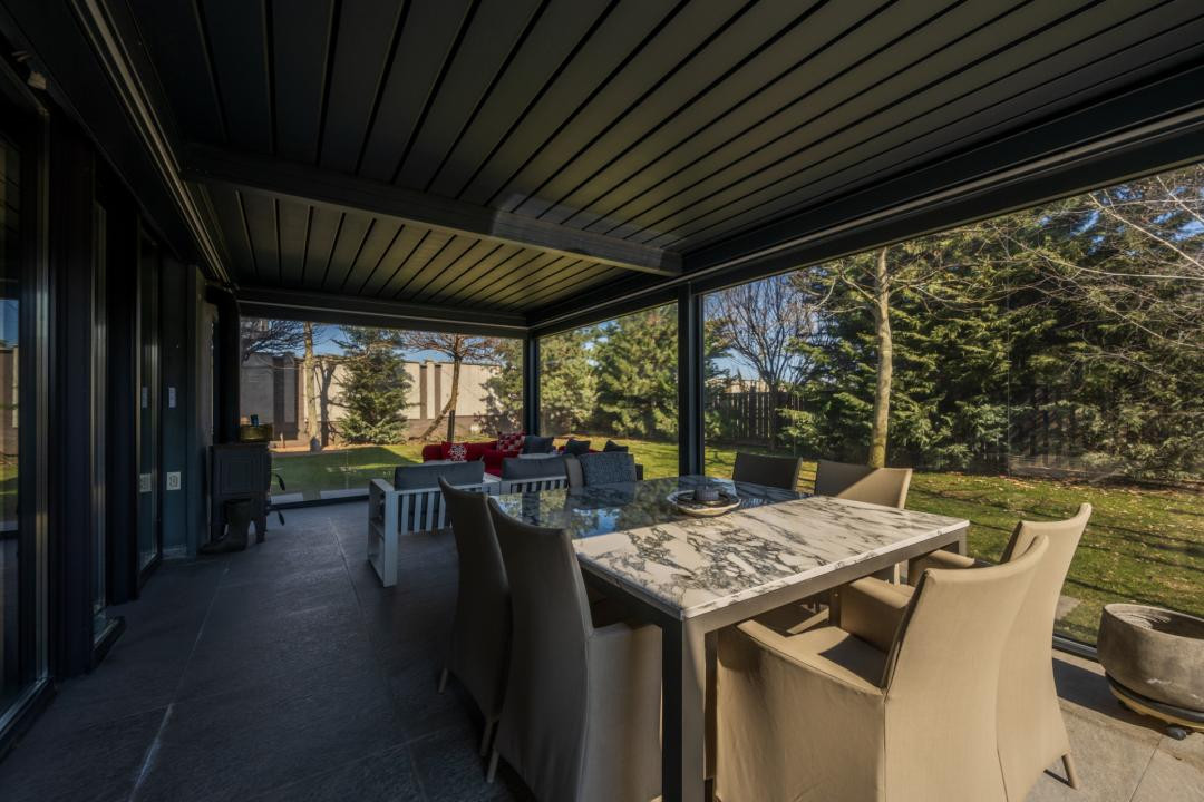 Vila eleganta cu 7 camere, cu curte generoasa, in apropierea Scolii Americane