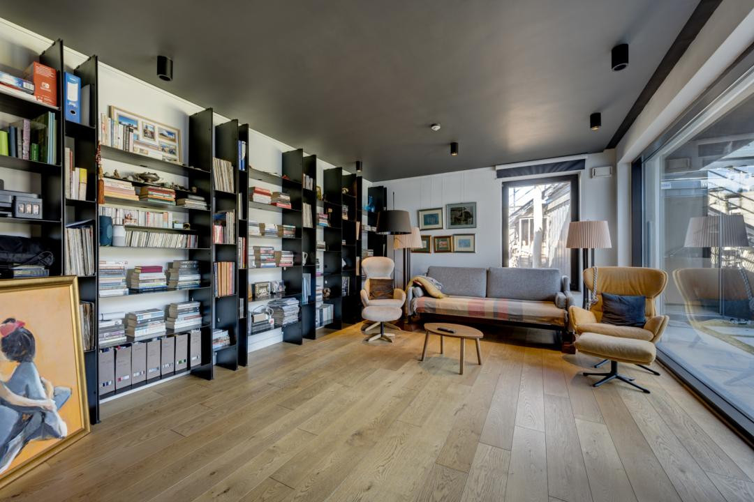 Vila eleganta cu 7 camere, cu curte generoasa, in apropierea Scolii Americane