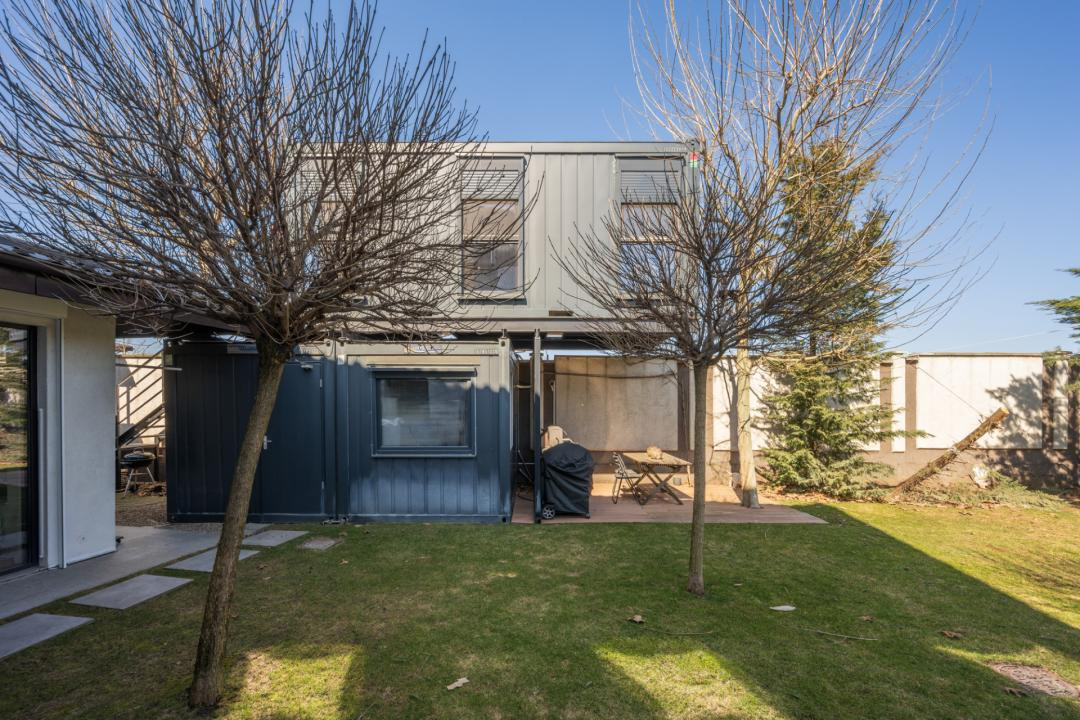 Vila eleganta cu 7 camere, cu curte generoasa, in apropierea Scolii Americane