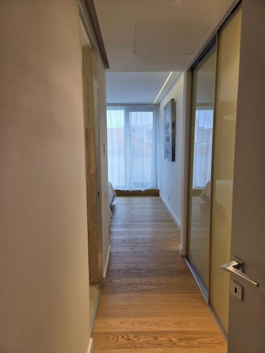 Elegant Top-Floor Apartment with Panoramic Terrace near Victoriei Avenue