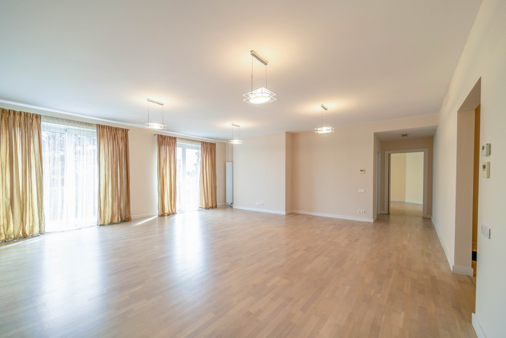 Beautiful and bright apartment, close to Kiseleff Park