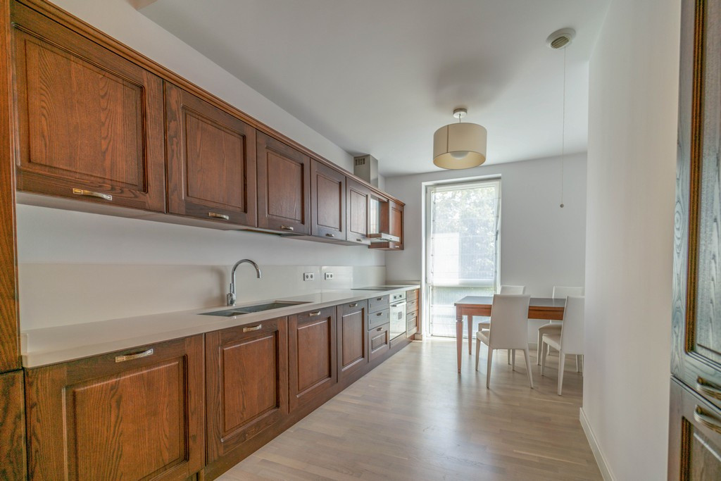 Beautiful and bright apartment, close to Kiseleff Park