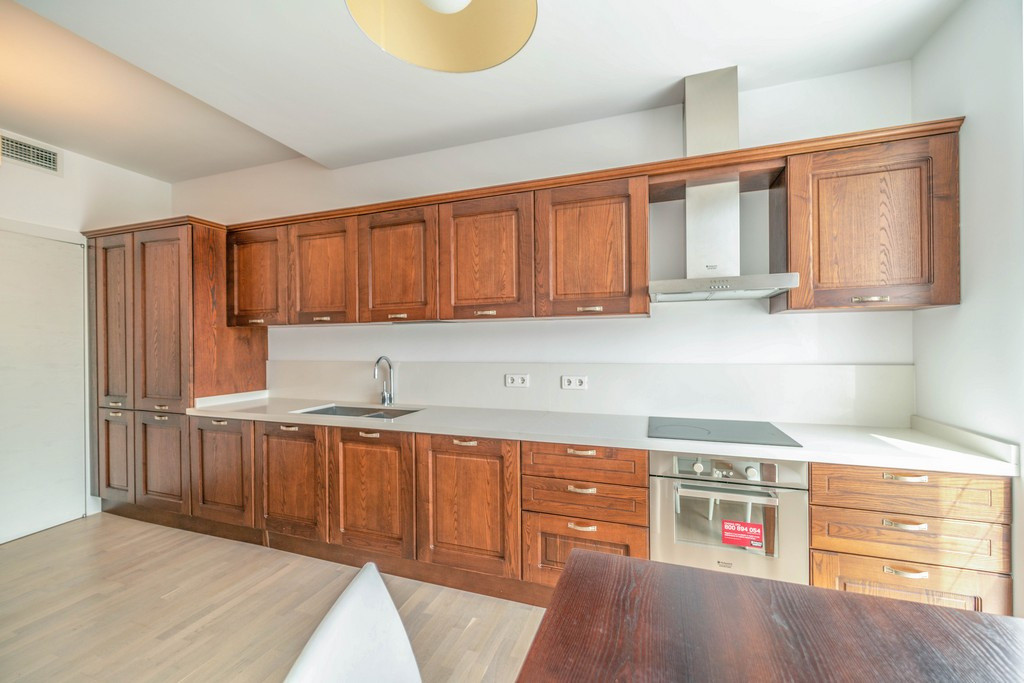 Beautiful and bright apartment, close to Kiseleff Park