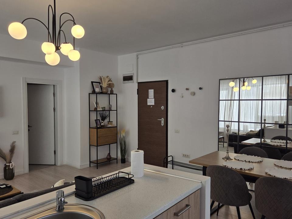 Apartament langa Piata Victoriei, cu terasa generoasa