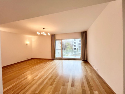 Apartament spatios, cu 3 dormitoare, aproape de parcul Kiseleff