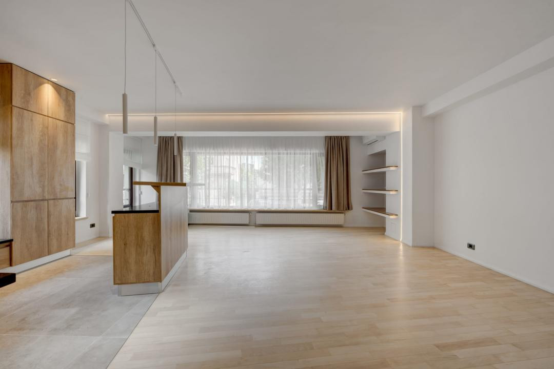 2 bedroom apartment close to Charles de Gaulle square