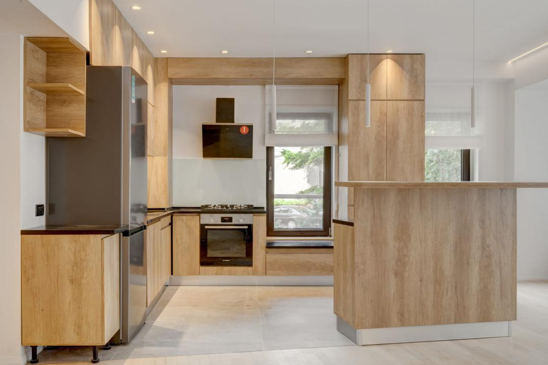 2 bedroom apartment close to Charles de Gaulle square