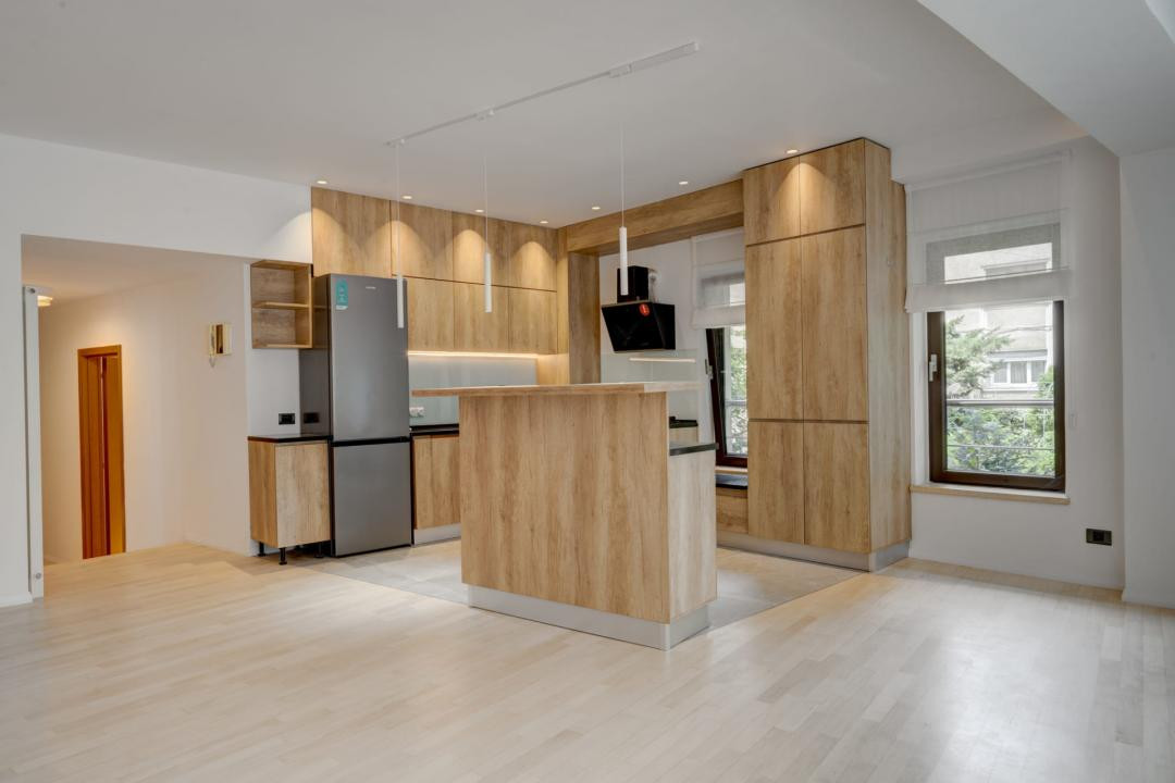 2 bedroom apartment close to Charles de Gaulle square