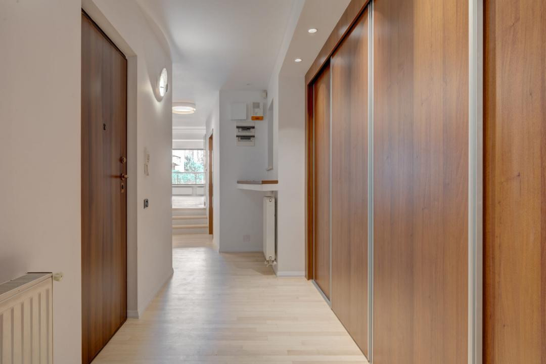 2 bedroom apartment close to Charles de Gaulle square