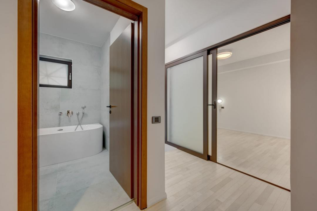 2 bedroom apartment close to Charles de Gaulle square
