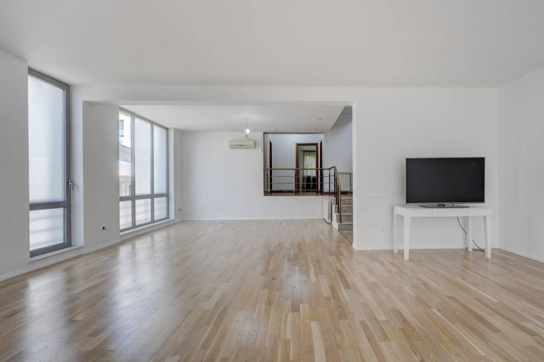 Bright duplex with 67 sqm terrace/ Boutique building/ Dorobanti area