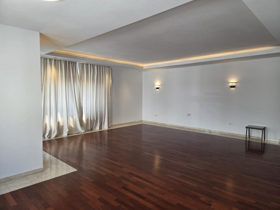 Apartament spatios cu 4 camere, in Dorobanti Capitale