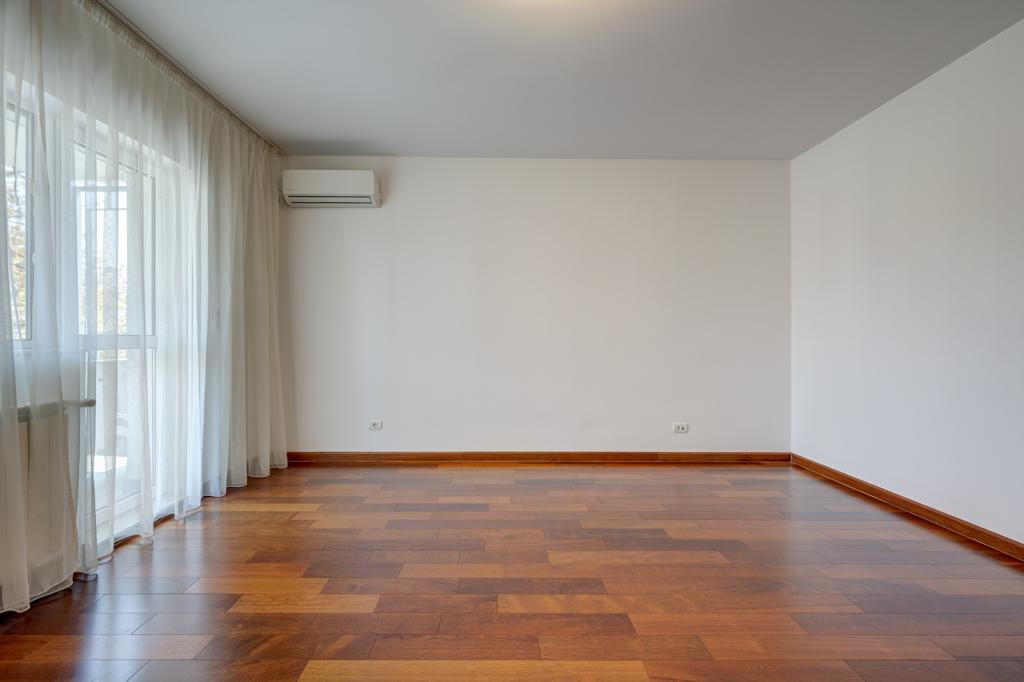 Apartament 4 camere, langa Parcul Ioanid, cu parcare inclusa