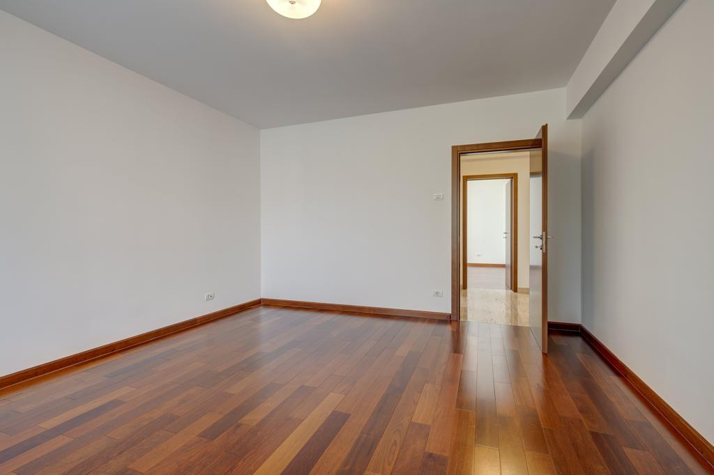 Apartament 4 camere, langa Parcul Ioanid, cu parcare inclusa