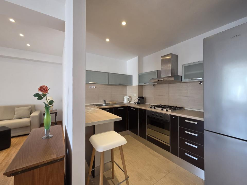Apartament luminos, cu 3 camere, in zona Dorobanti