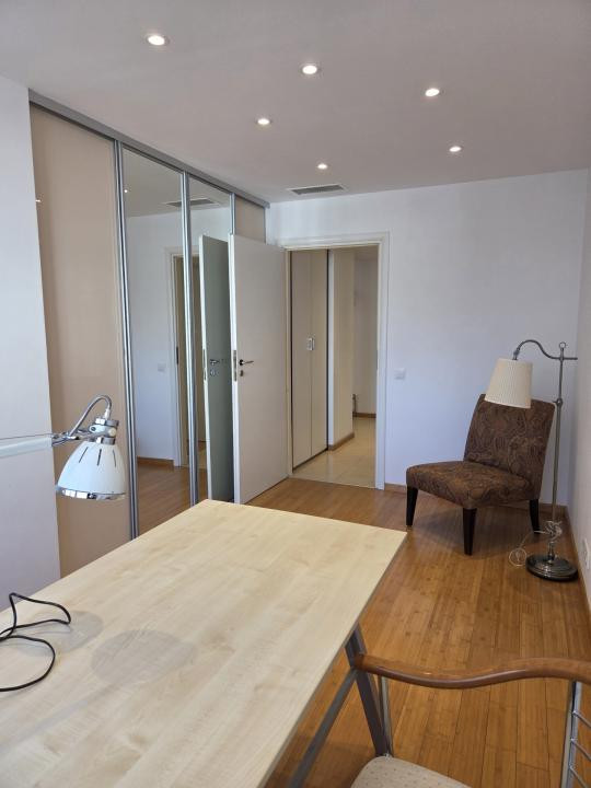 Apartament luminos, cu 3 camere, in zona Dorobanti