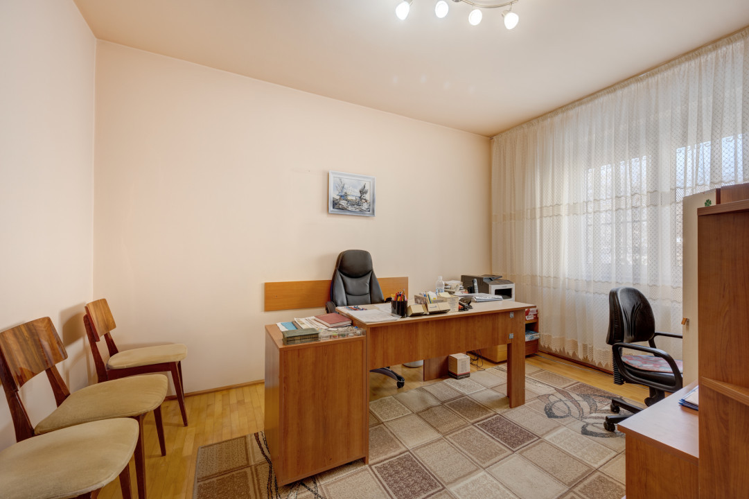 Vila cu 7 camere, zona Calea Calarasilor