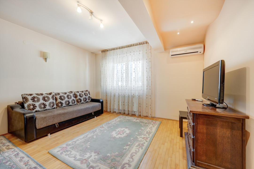 Vila cu 7 camere, zona Calea Calarasilor