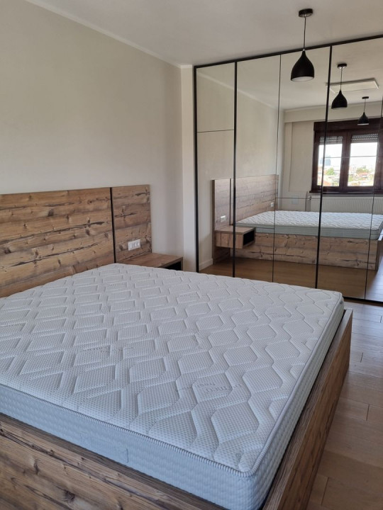 Sunny 3 bedrooms apartment, downtown