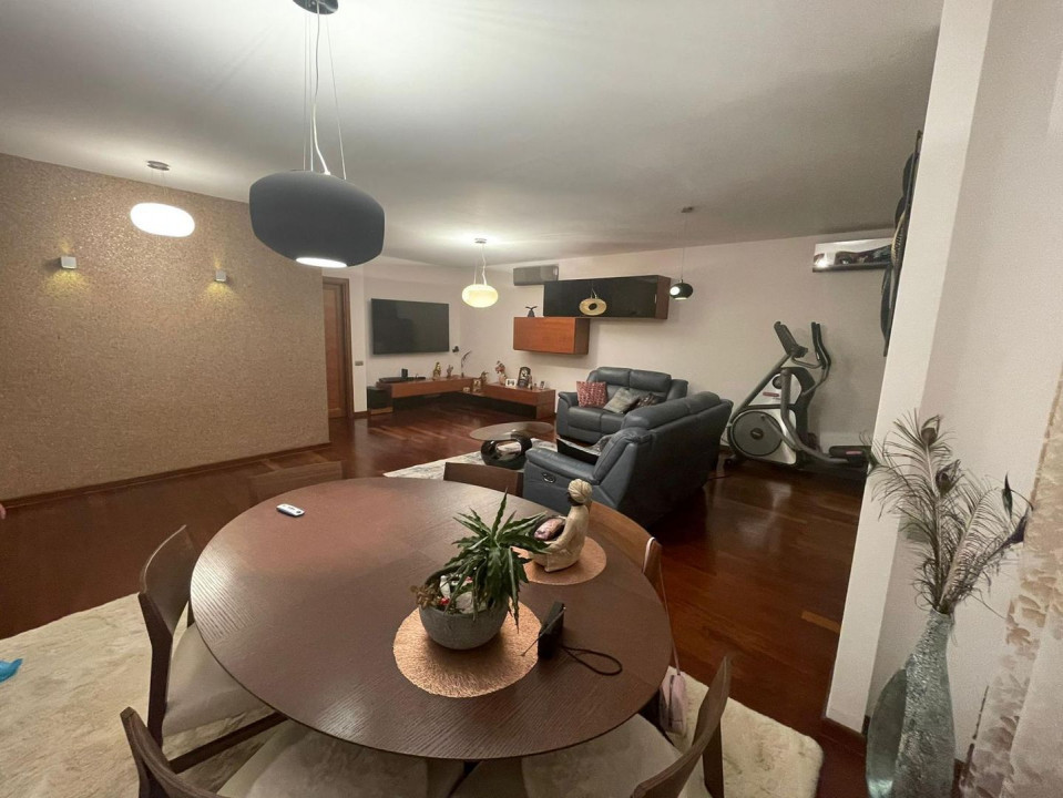 Apartament spatios si primitor,  langa Padurea Baneasa