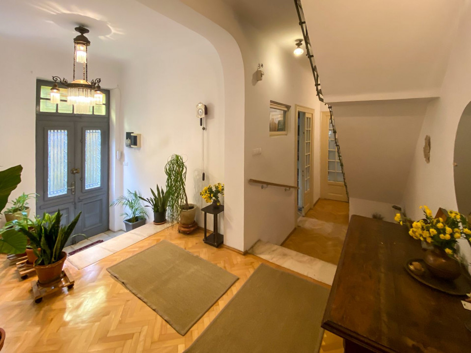 Vila cu personalitate interbelica