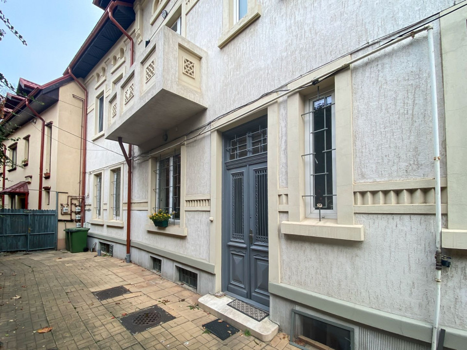 Vila cu personalitate interbelica