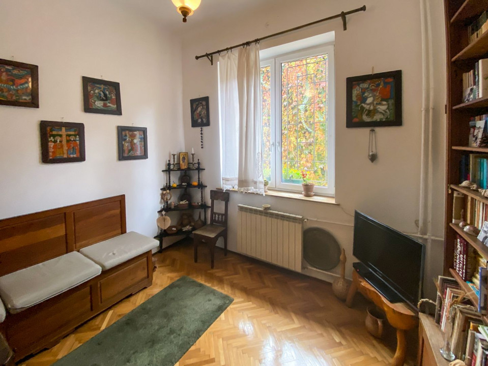 Vila cu personalitate interbelica