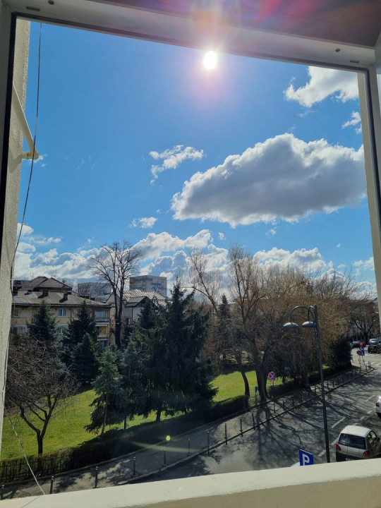 Five rooms apartment, Primaverii area, suitable for residential or offices