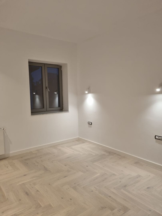 Five rooms apartment, Primaverii area, suitable for residential or offices