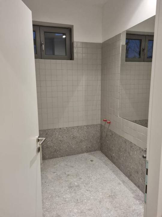 Five rooms apartment, Primaverii area, suitable for residential or offices