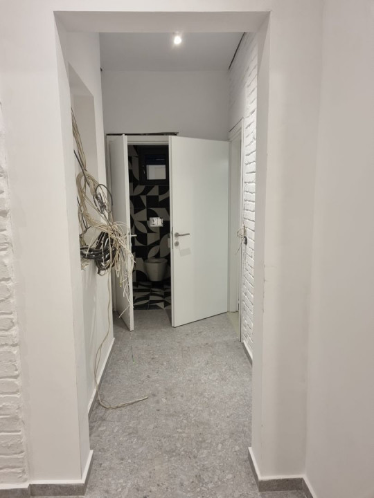 Five rooms apartment, Primaverii area, suitable for residential or offices