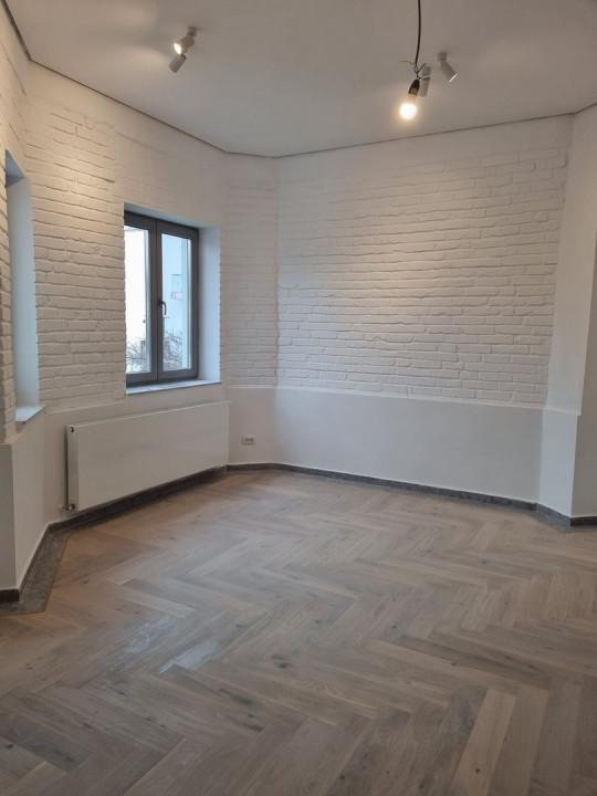 Five rooms apartment, Primaverii area, suitable for residential or offices