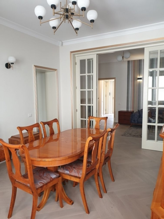 Beautiful and cozy 3 bedrooms apartment, in a small villa, Capitale area