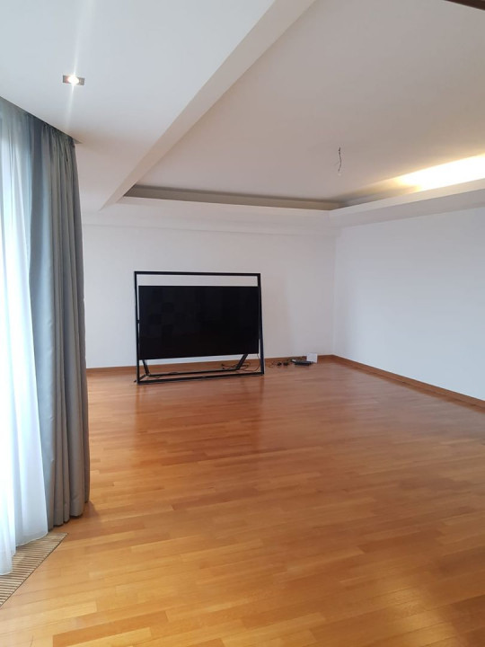 Two bedrooms apartment, close to Domenii market