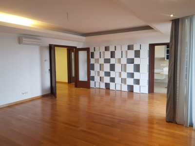 Two bedrooms apartment, close to Domenii market