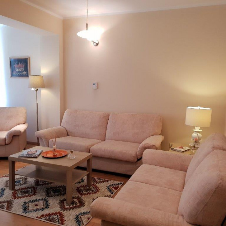 Apartament luminos si primitor, cu parcare si boxa