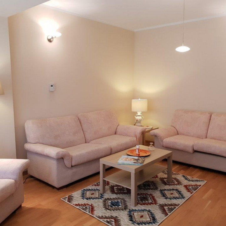 Apartament luminos si primitor, cu parcare si boxa