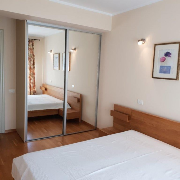 Apartament luminos si primitor, cu parcare si boxa