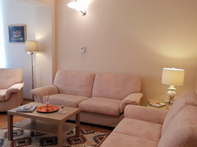 Apartament luminos si primitor, cu parcare si boxa