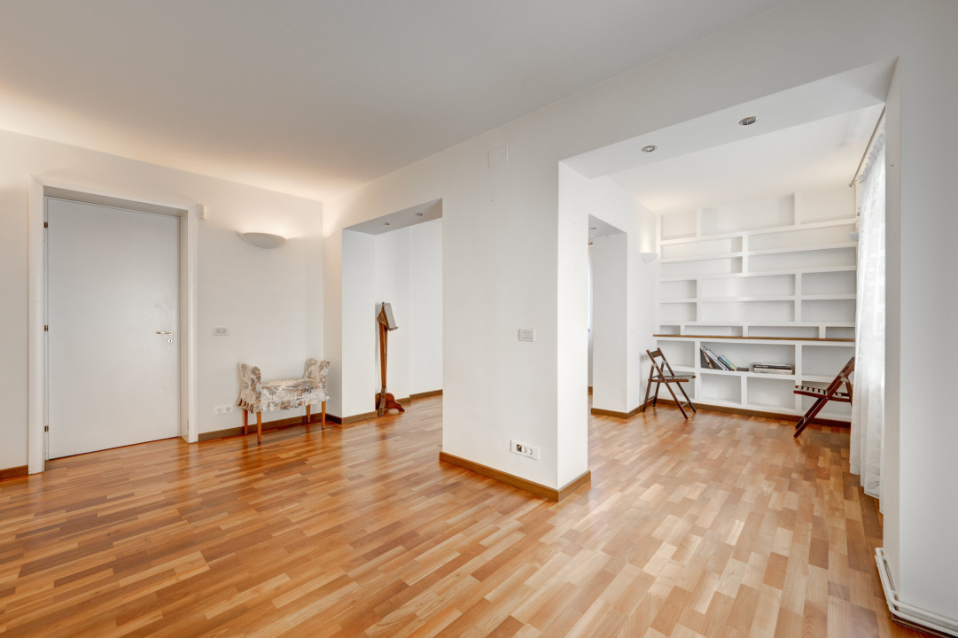 Vila spatioasa si luminoasa, in zona Floreasca