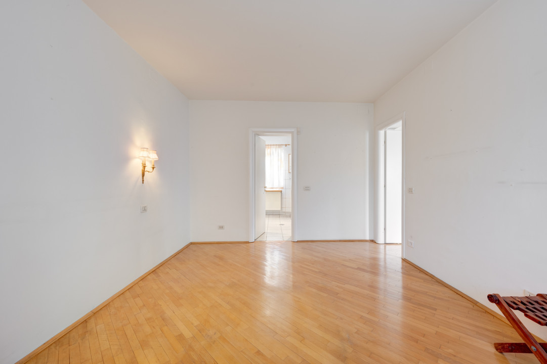 Vila spatioasa si luminoasa, in zona Floreasca